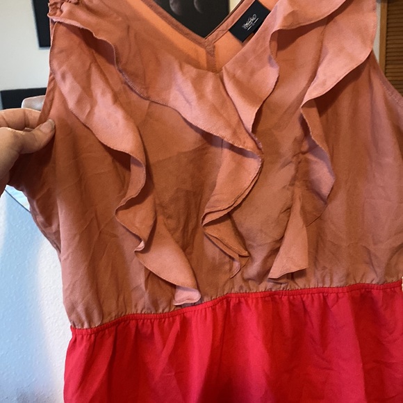 Two tone ruffle front dress. Size XL - Picture 2 of 3